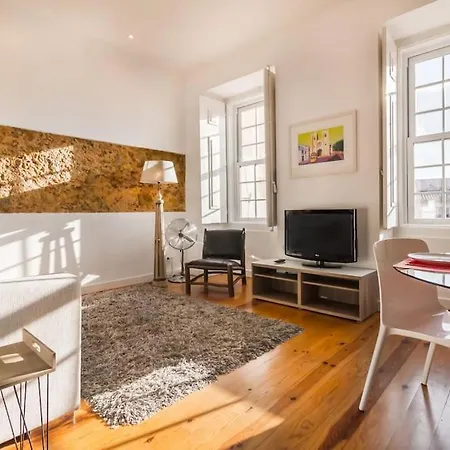 1br Downtown At Sao Mamede Apartman *